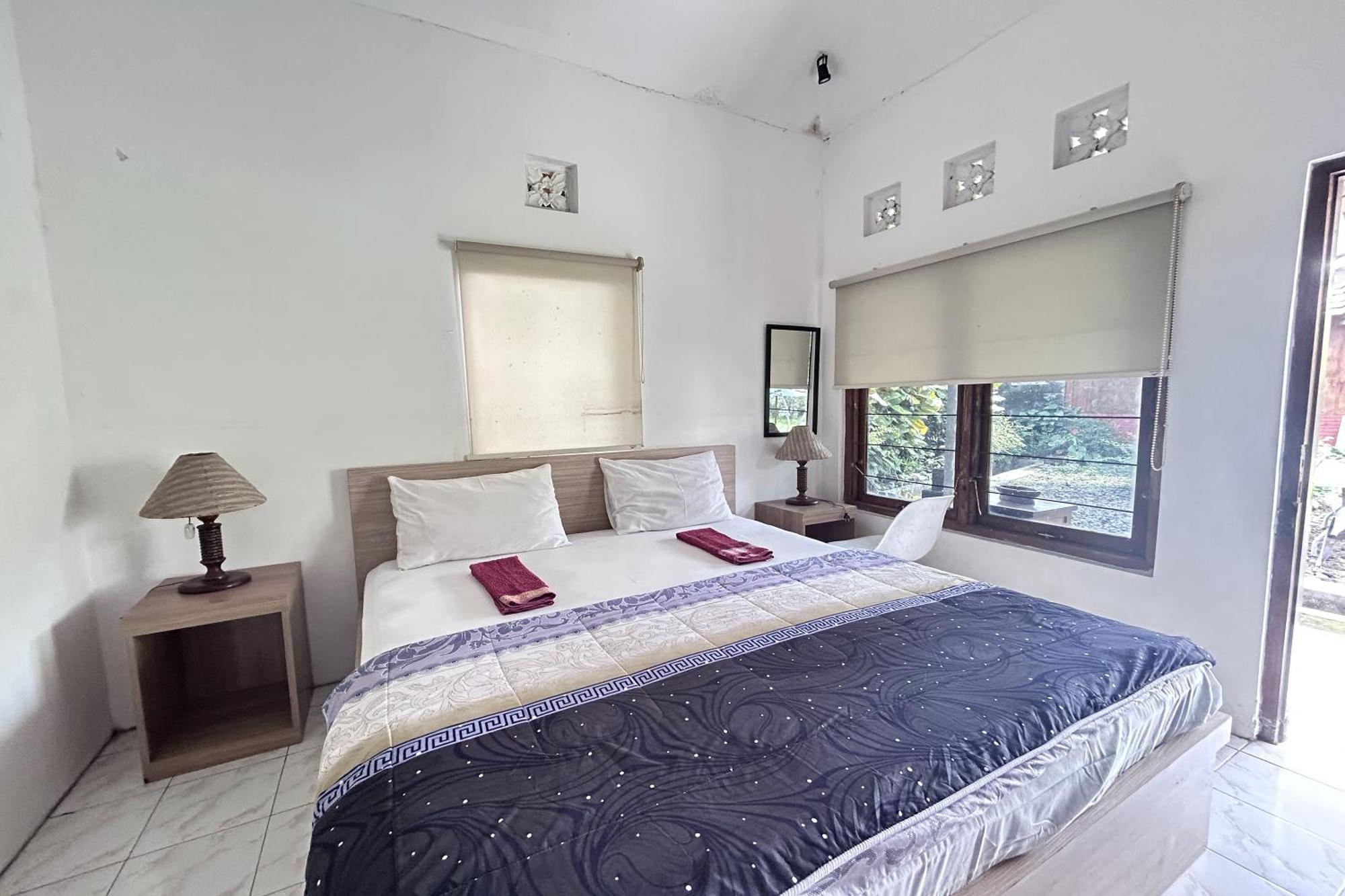 Carla Garden Hotel Yogyakarta Exterior photo